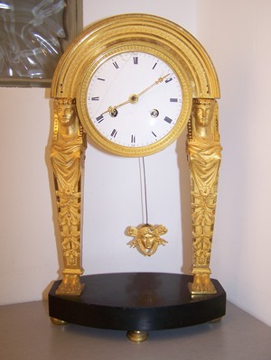 Pendule de style Empire